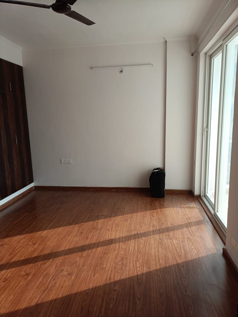 Room, amrapali-leisure-park 2.5 Bedroom 1225 Sq.Ft. Apartment In Amrapali Leisure Valley Greater Noida 9894639