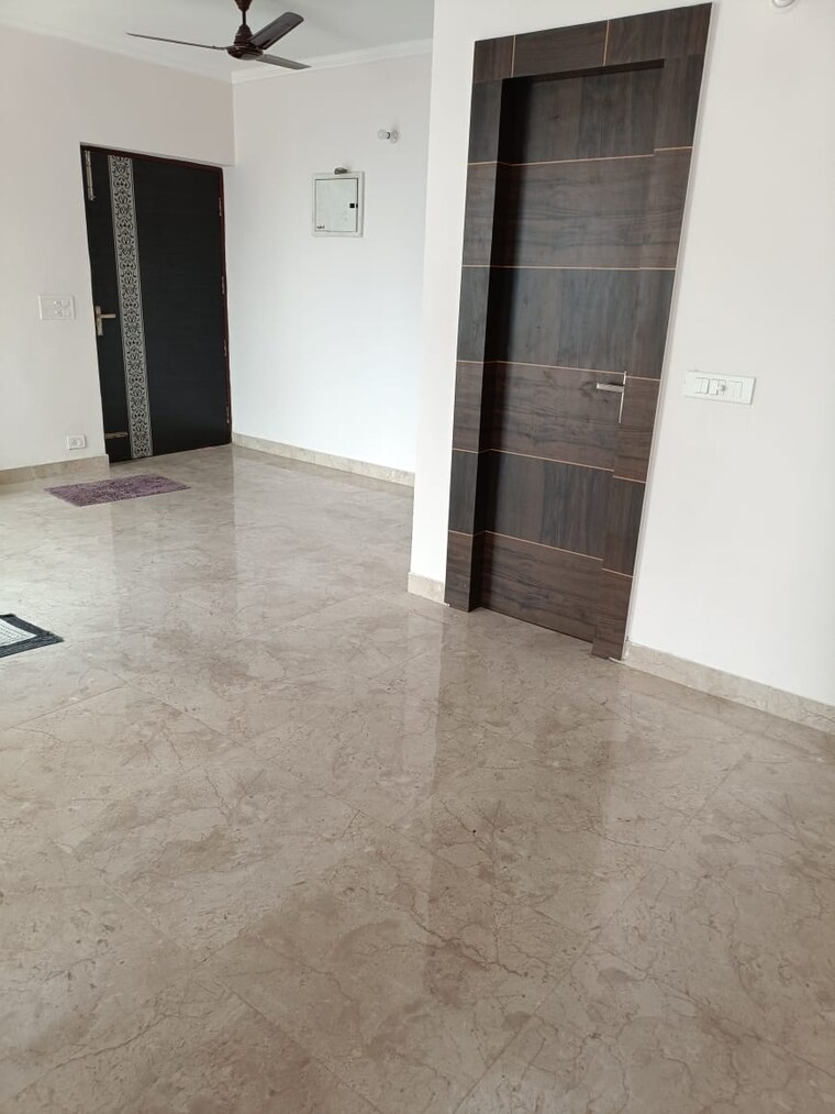 Room, amrapali-leisure-park 2.5 Bedroom 1225 Sq.Ft. Apartment In Amrapali Leisure Valley Greater Noida 9894639