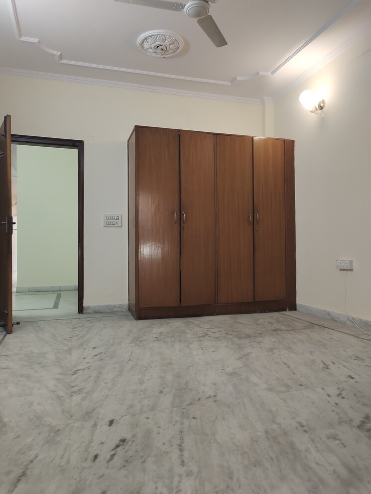 undefined, greater kailash i 3 Bedroom 1800 Sq.Ft. Builder Floor In Greater Kailash I Delhi 9895640