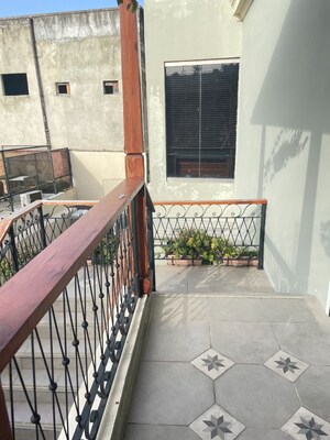 Room in  Pg at Vineet Khand – for Rent