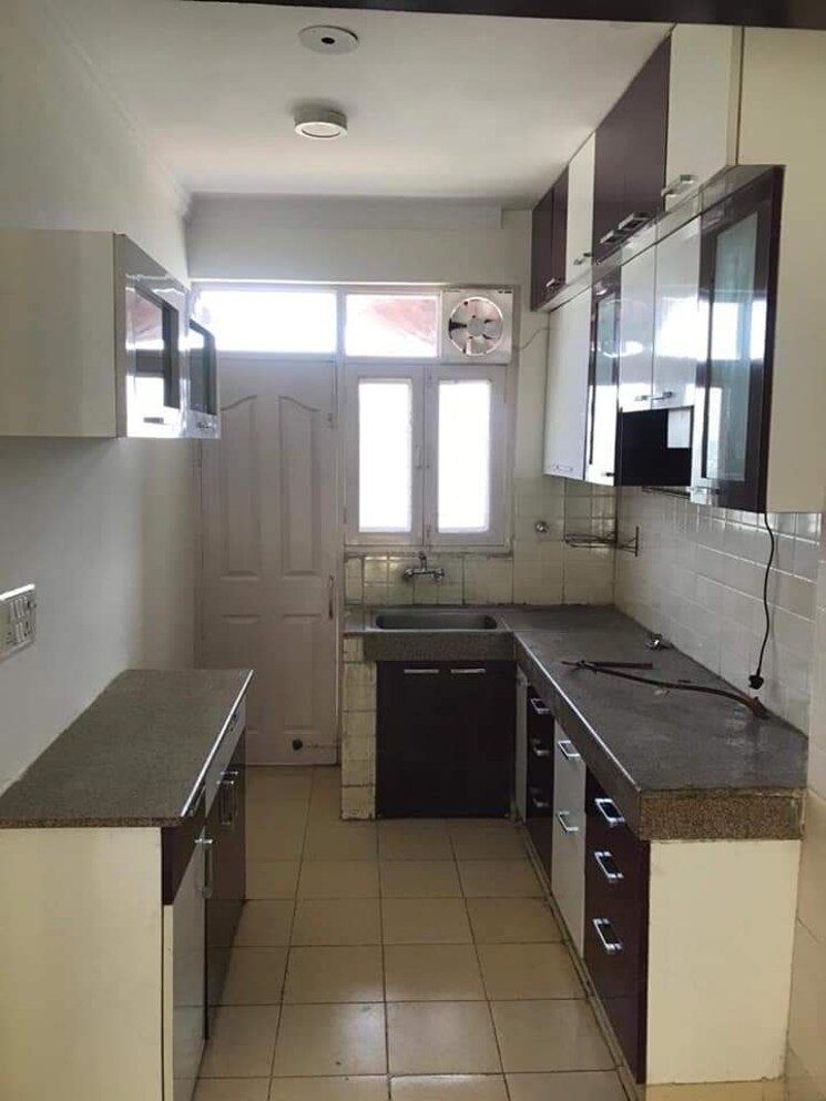 Kitchen, tulip-white 3 Bedroom 1326 Sq.Ft. Apartment In Sector 69 Gurgaon 9896303