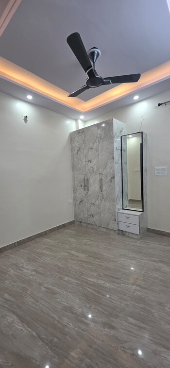 3 BHK Builder Floor for Sale in Vishwas Park, Delhi
