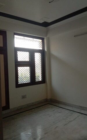 Room in 3 BHK Builder Floor at Kavi Nagar – for Sale