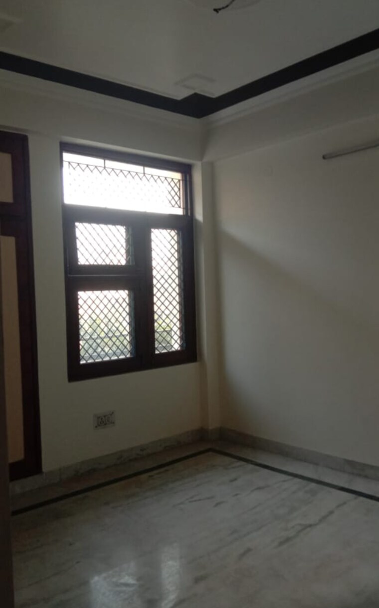 Room, kavi nagar 3 Bedroom 1550 Sq.Ft. Builder Floor In Kavi Nagar Ghaziabad 9896958