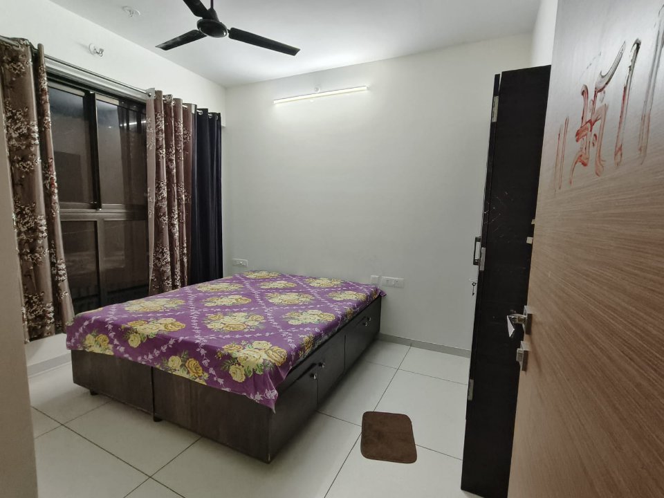 2 BHK Apartment For Rent in Chandak 34 Park Estate