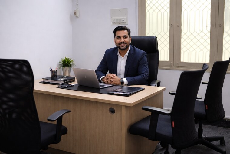 Team Area, indiranagar Commercial Co Working Space 1900 Sq.Ft. In Indiranagar Bangalore 9897283