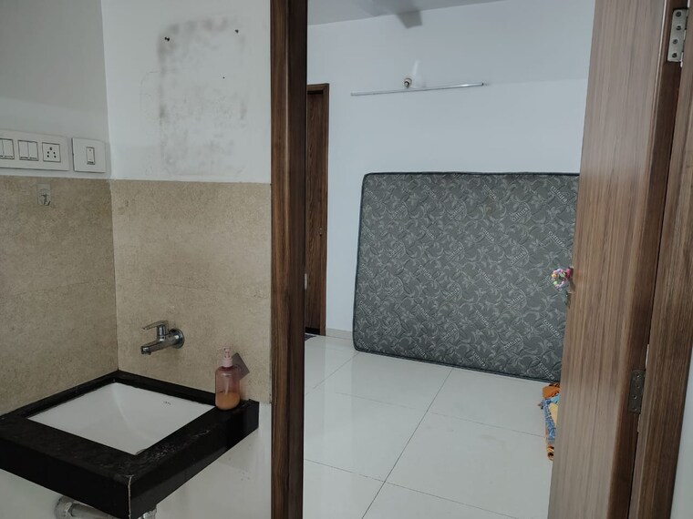 Bathroom, siddh-amara 2 Bedroom 1000 Sq.Ft. Apartment In Bavdhan Pune 9901406