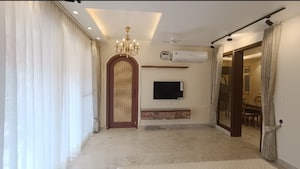 Room in 3 BHK Builder Floor at Shanti Kunj – for Sale