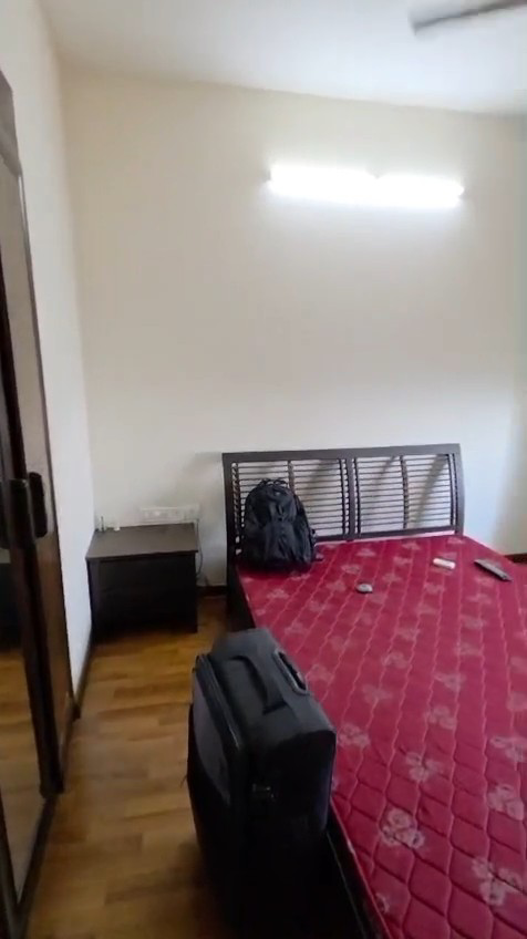 1.5 BHK + Pooja Room Apartment For Sale in Lodha Casa Royale