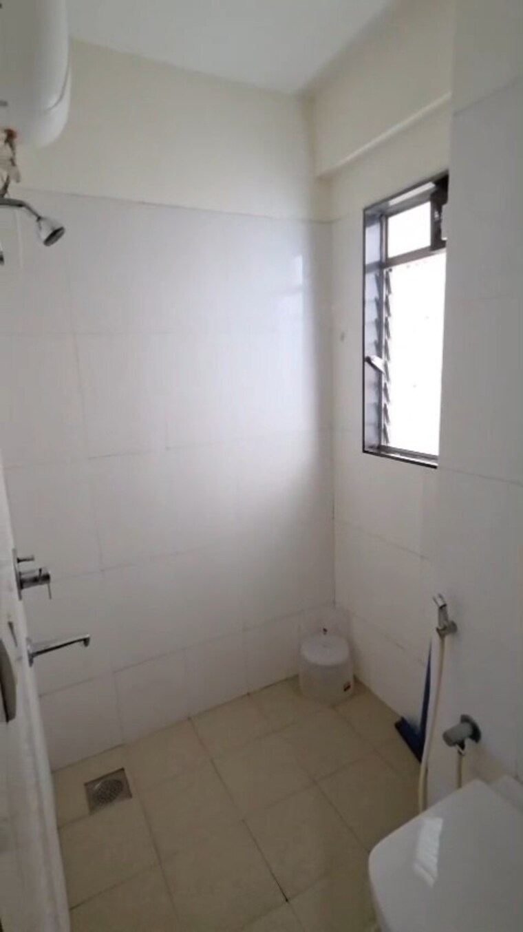 Bathroom, lodha-casa-royale 1.5 Bedroom 530 Sq.Ft. Apartment In Balkum Pada Thane 9906851