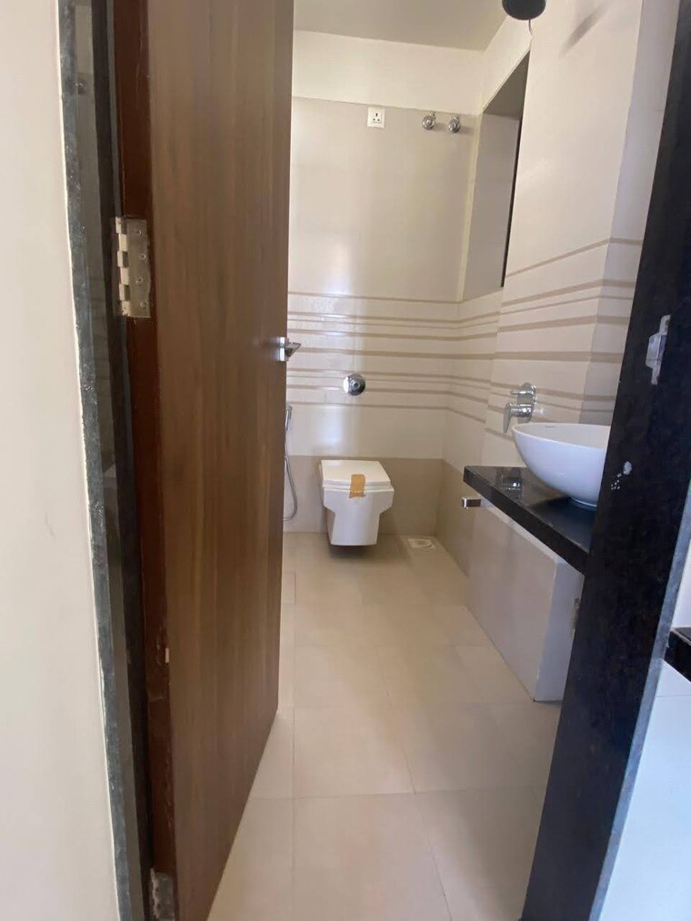 Bathroom, mahaavir-pride 3 Bedroom 1010 Sq.Ft. Apartment In Dombivli East Thane 9907378