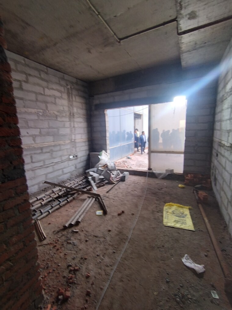 Room, noida central Studio 500 Sq.Ft. Apartment In Noida Central Noida 9907858