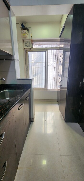 2 BHK Flat for Rent in Malad West, Mumbai
