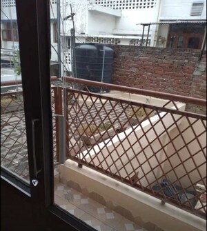 Balcony in 2 BHK Builder Floor at Sector 44 – for Rent