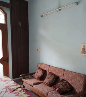 2 BHK Builder Floor For Rent in Sector 44