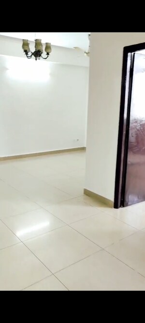 Room in 2.5 BHK Apartment at Gaurs Green Vista, Nyay Khand – for Sale