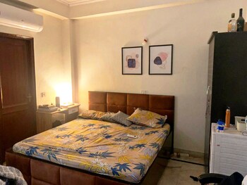 3 BHK Builder Floor for Rent in Kalkaji, Delhi
