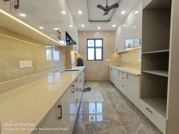 3 BHK Builder Floor for Rent in Kalkaji, Delhi