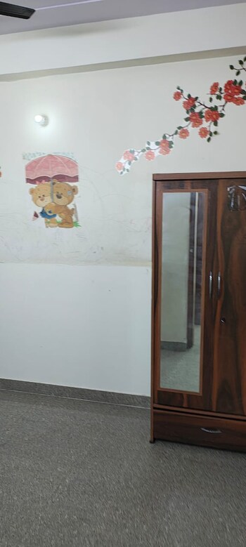 1 RK Builder Floor for Rent in New Ashok Nagar, Delhi