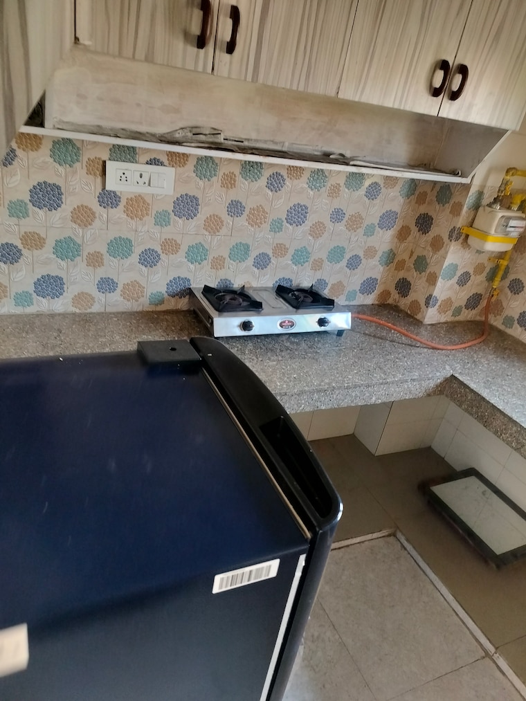 Kitchen, sarita vihar 1 RK 400 Sq.Ft. Apartment In Sarita Vihar Delhi 9918895