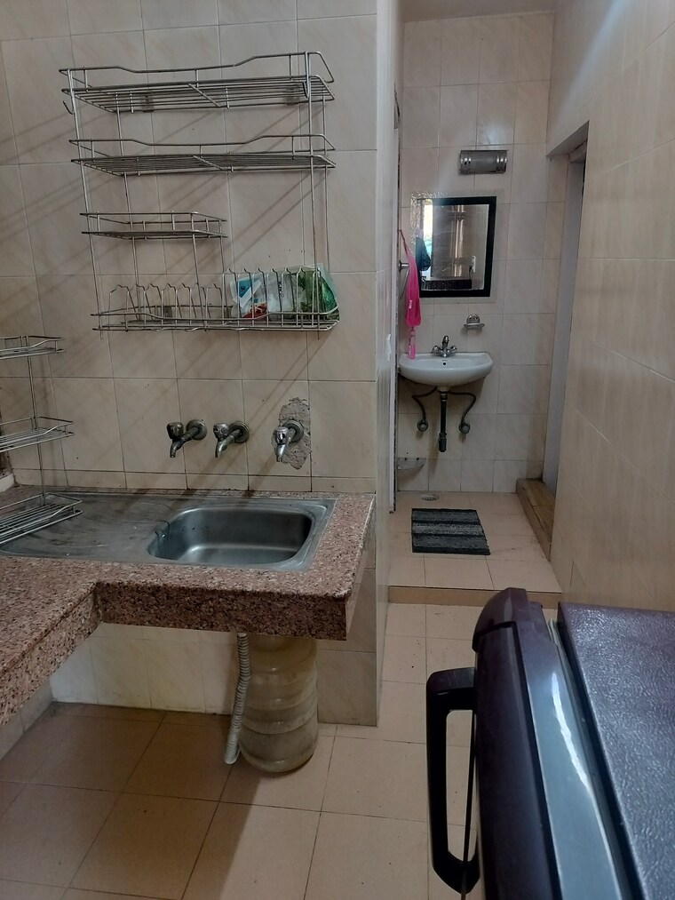 Master Bedroom, sarita vihar 1 RK 400 Sq.Ft. Apartment In Sarita Vihar Delhi 9918896