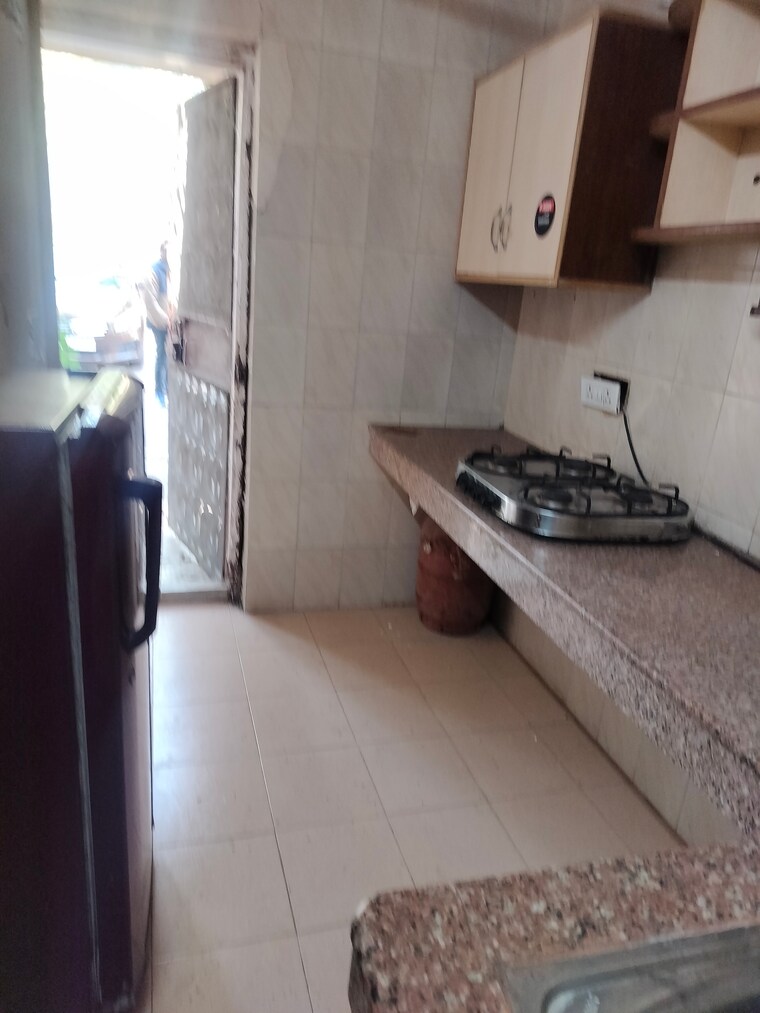 Bathroom, sarita vihar 1 RK 400 Sq.Ft. Apartment In Sarita Vihar Delhi 9918896