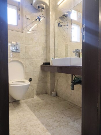 3 BHK Builder Floor for Sale in Greater Kailash, Delhi