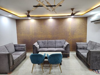 3 BHK Builder Floor for Sale in Sushant Lok Iii, Gurgaon