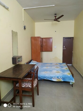 1 BHK House for Rent in Gomti Nagar, Lucknow