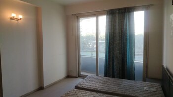 RWA Apartments Sector 41