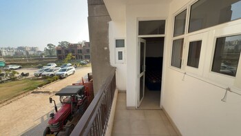 1 BHK Flat for Sale in Dhakoli, Zirakpur