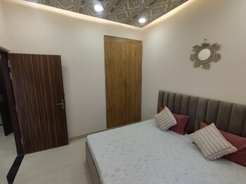 1 RK Flat for Sale in Knowledge Park 3 Greater Noida, Greater Noida