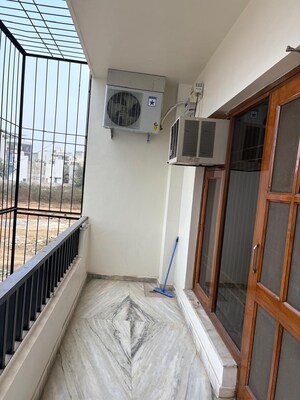 Balcony in 2 BHK Builder Floor at Sector 52 – for Rent
