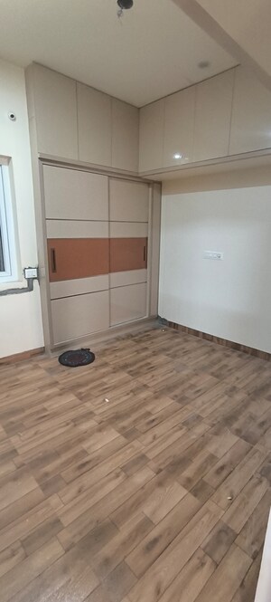 Room in 1 BHK Builder Floor at Indiranagar – for Rent