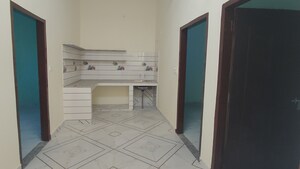 Room in 4 BHK Apartment at Ramnagar – for Rent