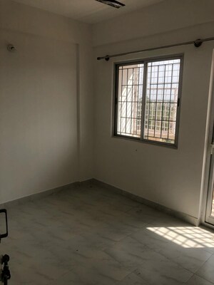Room in 2.5 BHK Apartment at Aswani Sunshine, Sarjapur Attibele Road – for Rent