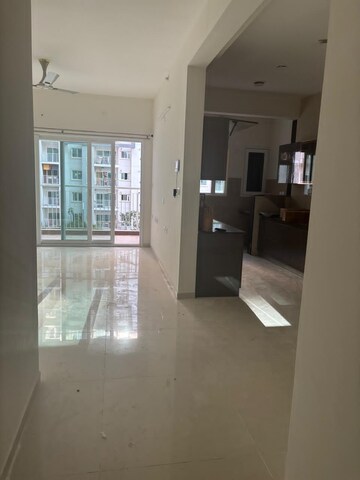 Room in 2.5 BHK Apartment at LnT Raintree Boulevard, Hebbal – for Rent