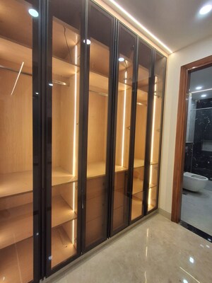 Building Lobby in 4 BHK Builder Floor at Sector 57 – for Sale