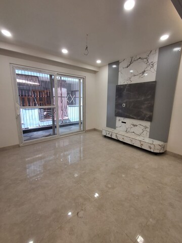 Room in 4 BHK Builder Floor at Sector 57 – for Sale