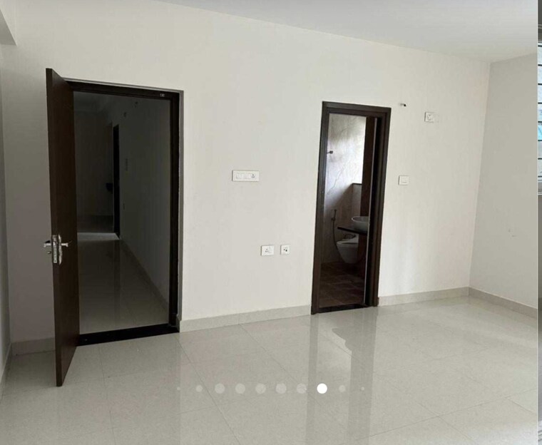 Room, smr-vinay-iconia-hyderabad 4 Bedroom 2925 Sq.Ft. Apartment In Kondapur Hyderabad 9930110