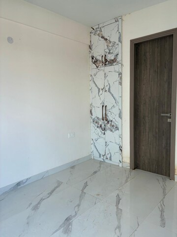 Room in 3.5 BHK Builder Floor at M3M Soulitude, Sector 89 – for Rent