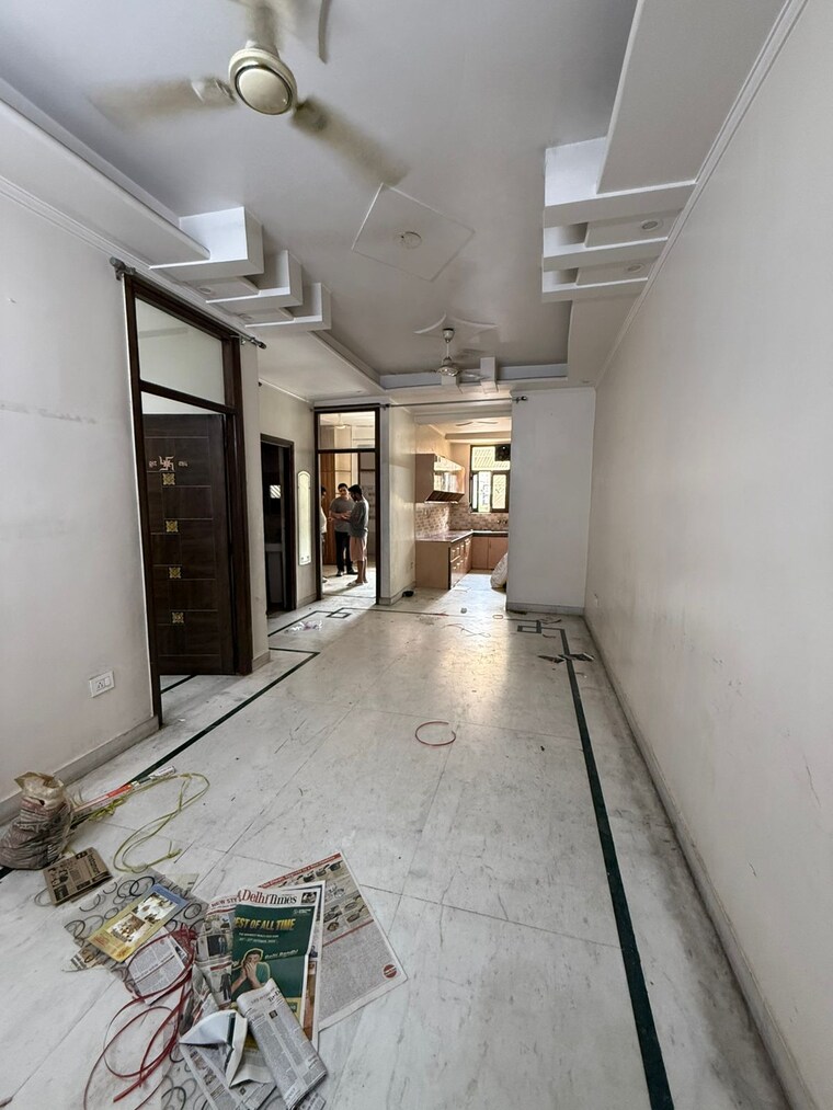 Balcony, shri-ram-plaza-vaishali 3 Bedroom 1350 Sq.Ft. Apartment In Vaishali Sector 4 Ghaziabad 9930106