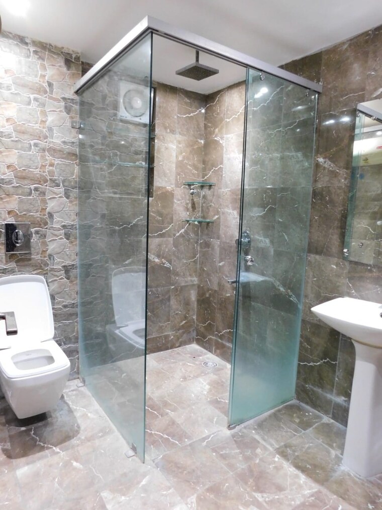 Bathroom, meenakshi-trident-towers 3 Bedroom 3165 Sq.Ft. Apartment In Gachibowli Hyderabad 9930108