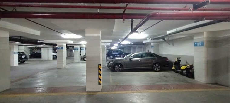  Parking, meenakshi-trident-towers 3 Bedroom 3165 Sq.Ft. Apartment In Gachibowli Hyderabad 9930108