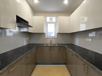2 BHK Builder Floor for Sale in Chattarpur, Delhi