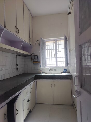 2 BHK Flat for Rent in Vasant Kunj, Delhi