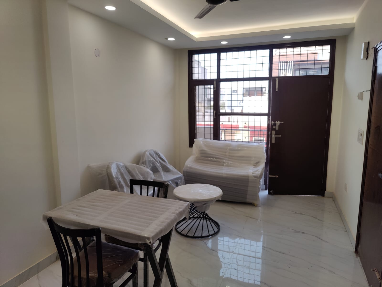 1 BHK 560 Sq.Ft. Builder Floor in Chandra Apartments