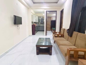 Master Bedroom in 1 BHK Builder Floor at Chattarpur – for Rent