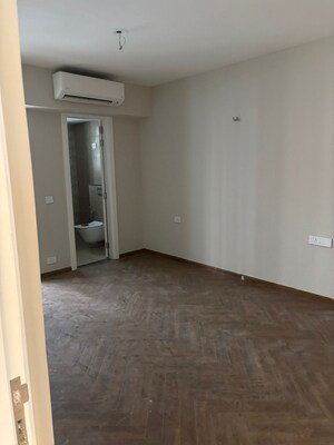 Room in 3 BHK Apartment at M3M Merlin, Sector 67 – for Rent