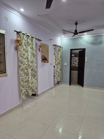 3 BHK Flat for Sale in Mayur Vihar 1, Delhi